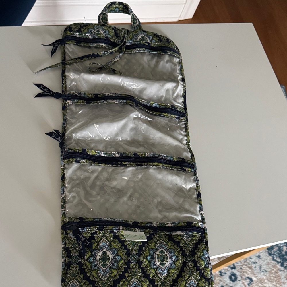 Vera Bradley travel bag - Picture 2 of 4